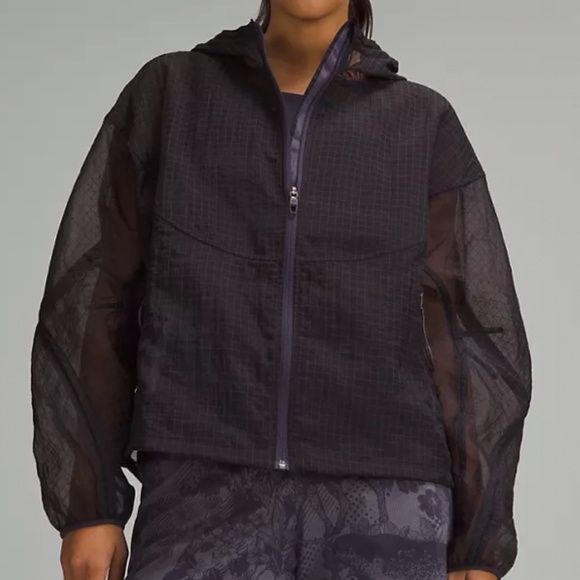 LULULEMON Translucent Hooded Jacket.NWOT. - Picture 5 of 8